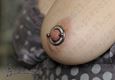 9872 nipple piercing_piercing bradavky
